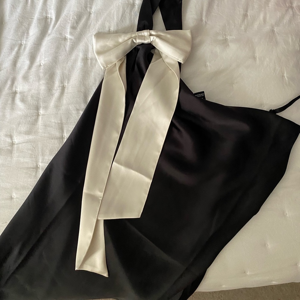 bow dress